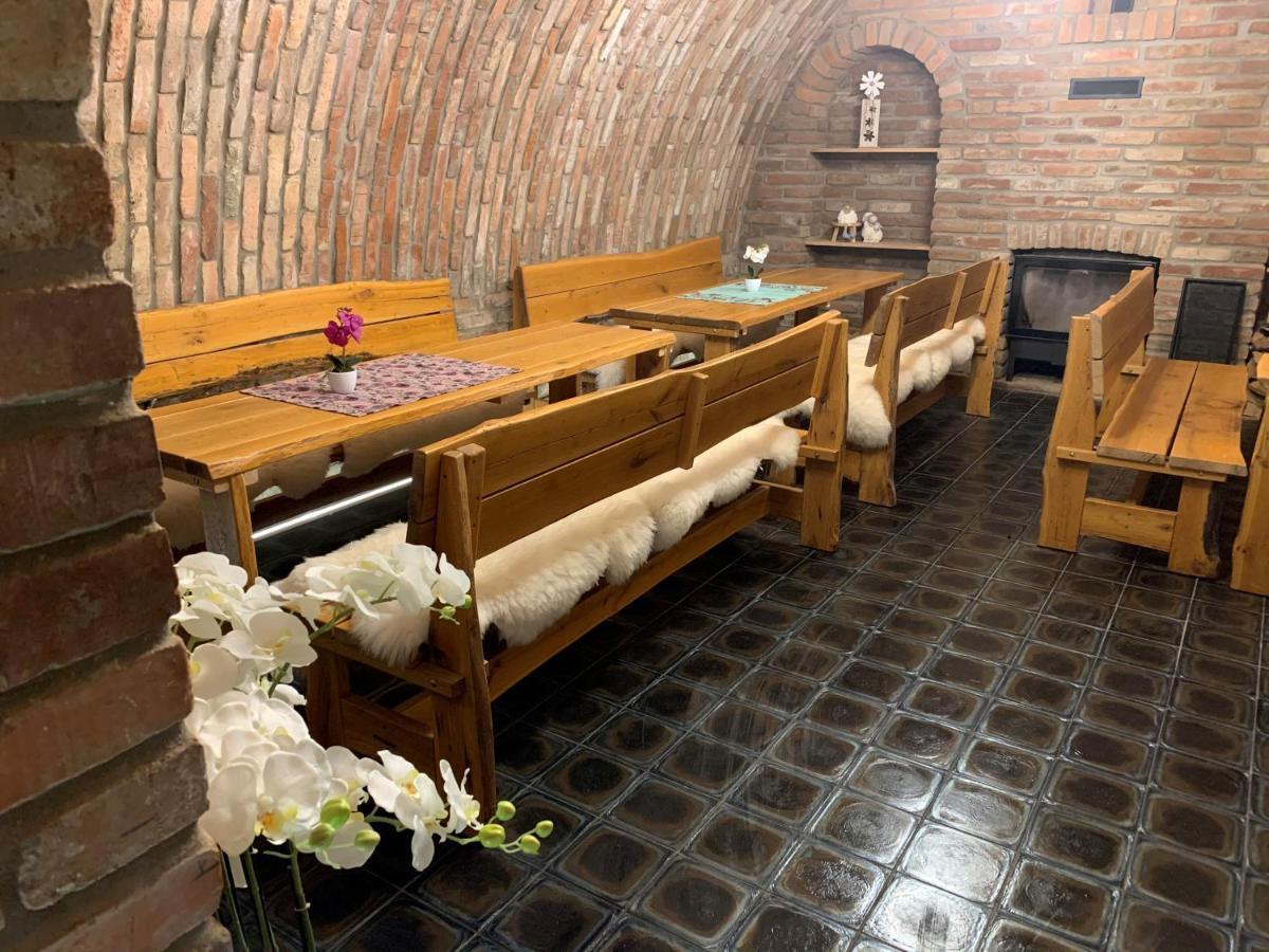 Ubytovani U lišáka FOXE Bulhary Exterior foto